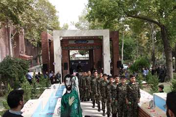 مراسم رونمایی از یادمان شهدای گمنام